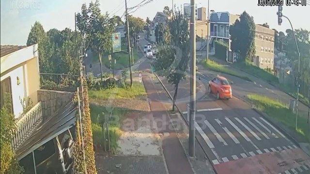Colisão frontal entre motocicletas deixa dois homens gravemente feridos no Barreirinha