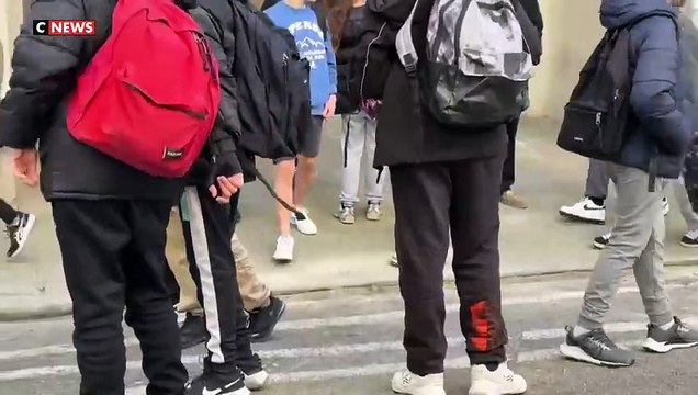 Un collégien de 13 ans poignardé par un ado de 16 ans à Nîmes devant tous ses camarades - le suspect déjà connu de la police