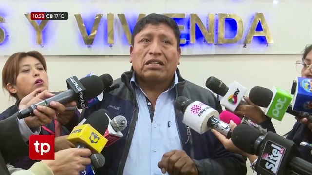 Transporte pesado boliviano denuncia que hay 2.000 cisternas paradas entre Paraguay, Argentina, Chile, Perú sin poder cargar combustible
