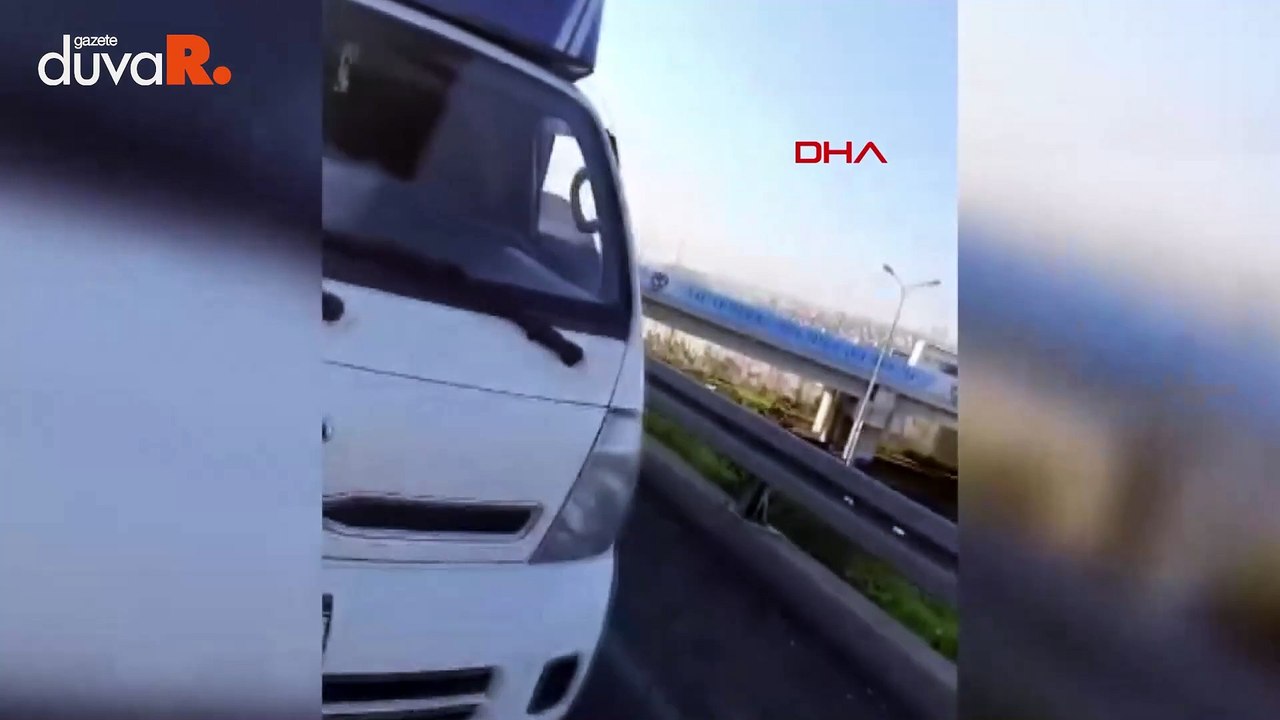 Avcılar’da trafikte tornavidalı kavga kamerada