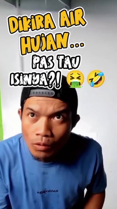 Dikira Air Hujan, Ternyata… Gorila Pipis! 🤮😂 #FunnyShorts #EpicFails