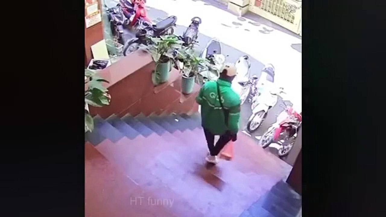 TRY NOT TO LAUGH 🤣🤣 Best Funny Videos compilation - Fails & Hilarious Moments 😂 P43