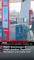 El actor Rupert Grint, famoso por interpretar a Ron Weasley en Harry Potter, fue captado mientras cargaba gasolina y sorprendió a todos al gritar en tono de broma: “Expensive Petroleum”, haciendo alusión a los altos precios del combustible.