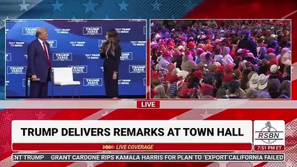 Trump breaks down on stage as Ave Maria plays