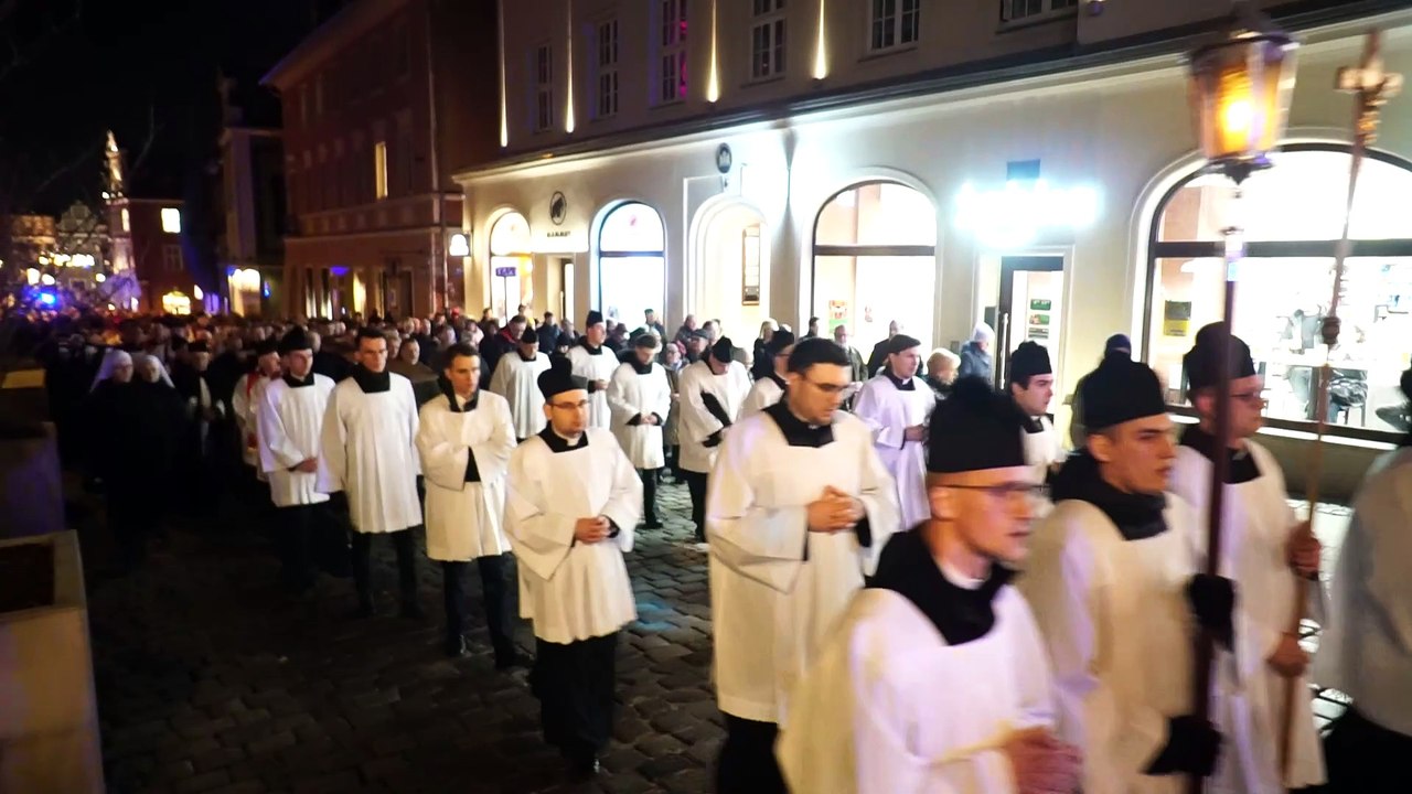 Droga Krzyżowa przeszła ulicami Poznania