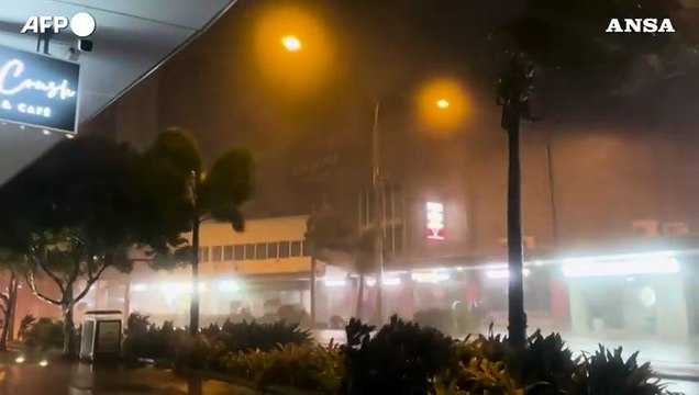 Forti venti e piogge torrenziali colpiscono l'Australia orientale