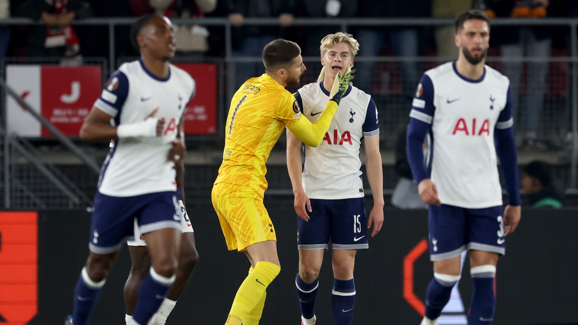 AZ Alkmaar 1-0 Tottenham | Highlights