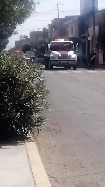 Se registra explosión e incendio en pescadería #Irapuato