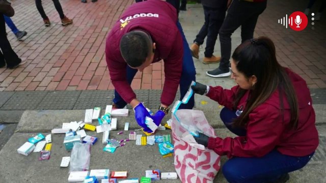 Más de mil medicamentos ocultos en el centro de Bogotá estaban listos para ser vendidos ilegalmente