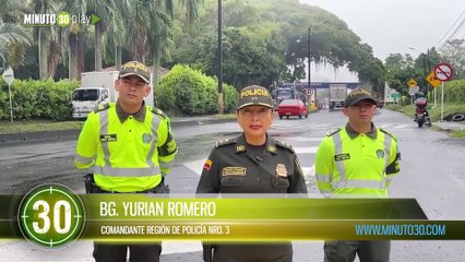 ¡A correr! Dejan camión lleno toneladas de 'bareta' y huyen en Quindío