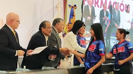 Andrés Mijes continúa apoyando a estudiantes de Escobedo con el Programa “Becarios de la Transformación”