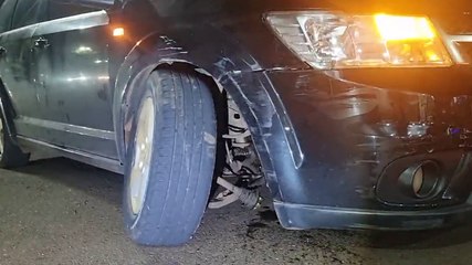 Fiat Freemont e Citroen C3 se envolvem em colisão na Av. Brasil