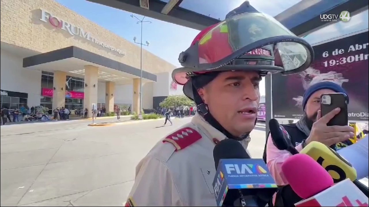 Explosión en plaza forum deja daños materiales dos locales de comida
