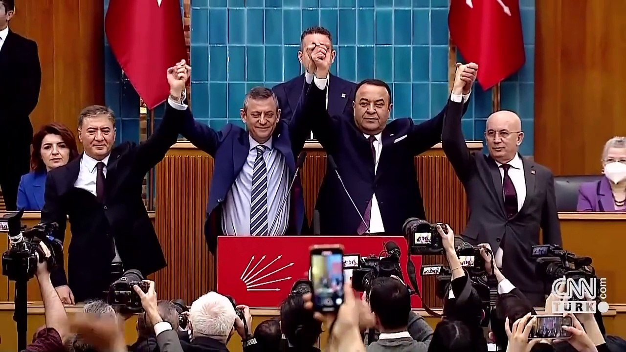 CHP'de Adnan Beker çatlağı! ''Siyasette insan ancak kendine kefil olur''