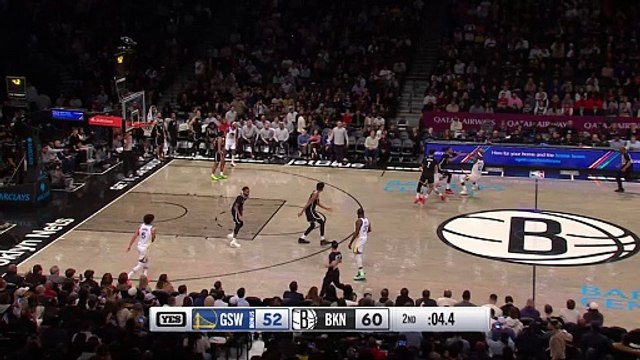 Curry drains buzzer-beating three from the logo