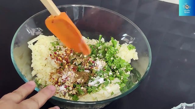 Street Style Aloo Samosa with Aloo Ki Chutney Ramadan Special Recipe By Spice Bite