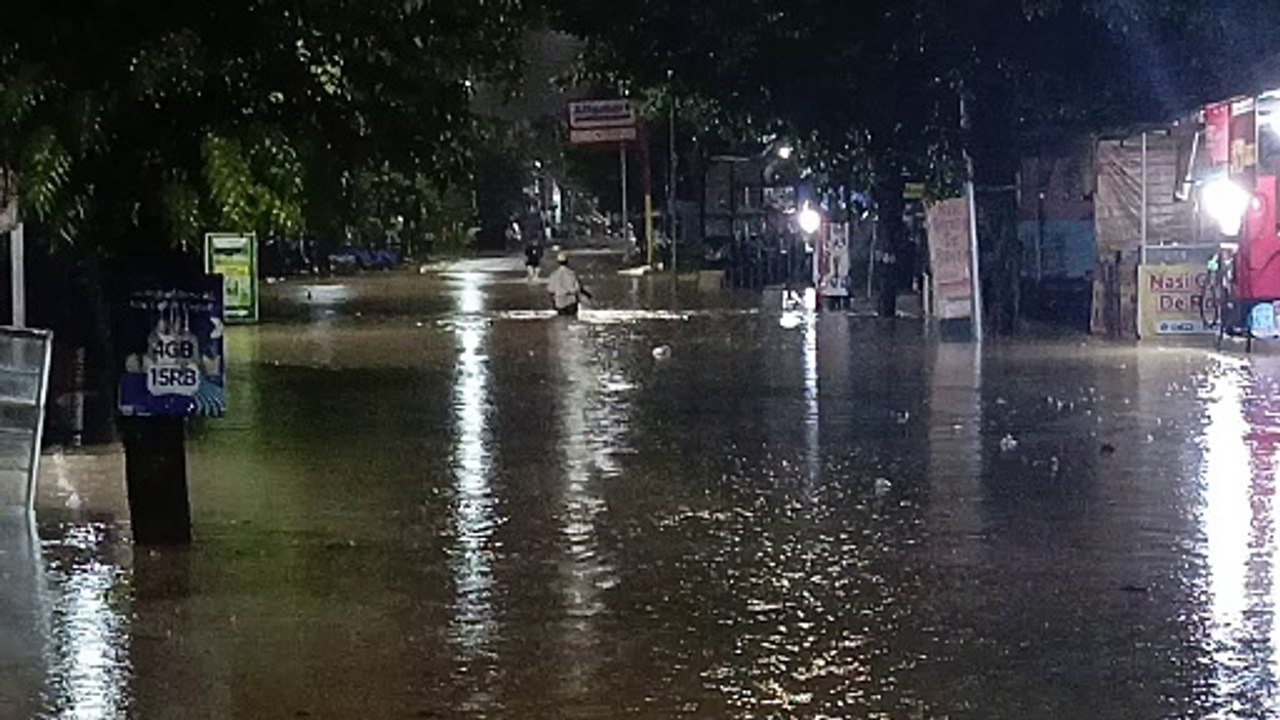 Banjir di Jalan Pattimura Balikpapan