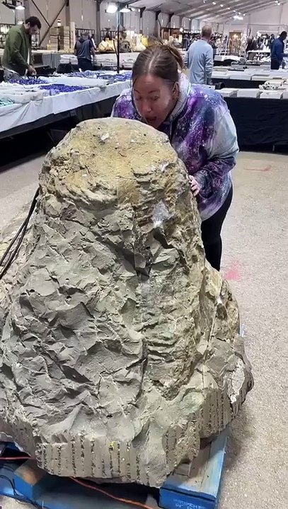 Una  hermosa geoda -Sugar Studio Crystals- (MUSICA)