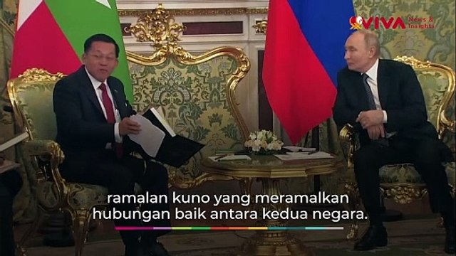 Temui Putin, Min Aung Hlaing Beri Hadiah Buku Ramalan Kuno