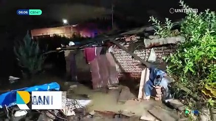 Al menos dos viviendas se desplomaron tras la inundación producto del desborde de un río en Cochabamba
