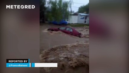 Severe flooding in Bahía Blanca after a major storm!  Many streets are covered in water