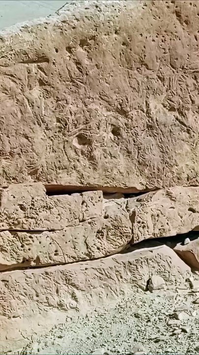 "... و قل لعبادي يقولوا التي أحسن "
