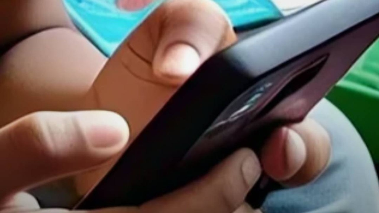 Cyber Fraud: बच्चे की एक गलती, डेढ़ लाख का फ्रॉड!