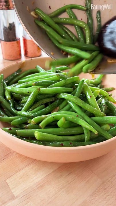How to Make Garlic-Parmesan Green Beans