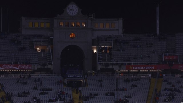 Messi steals the spotlight at the Super Bowl // LaLiga heats up as Barcelona closes in on Real Madrid // Santi Giménez, AC Milan’s new star