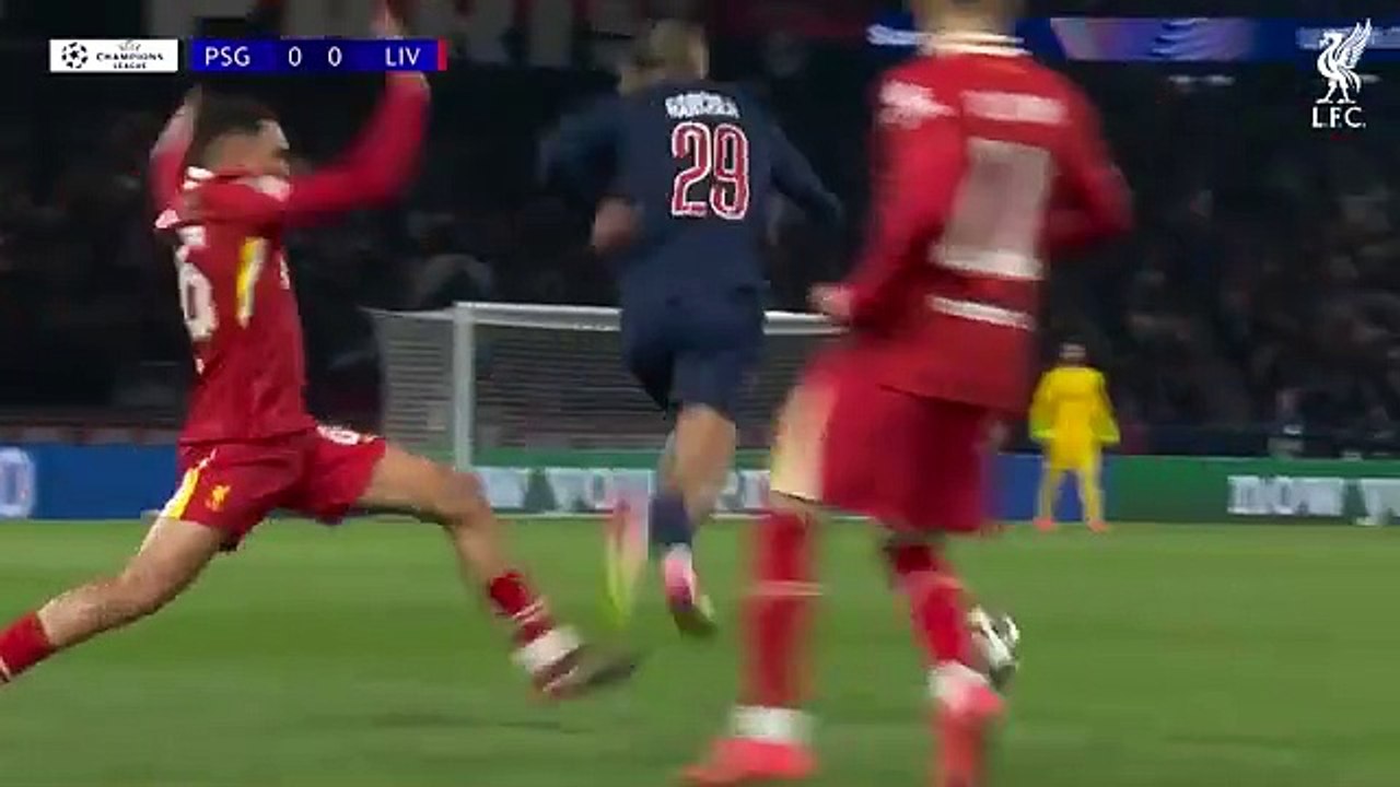 Highlights_ PSG vs Liverpool (0-1) _ Outrageous Alisson Becker performance_ 😲(360P)