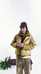 iPhone 16e - Messages via satellite / 48MP Fusion camera / Color filters