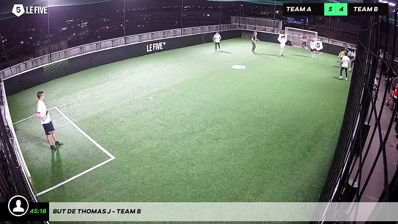 But de Thomas J - Team B