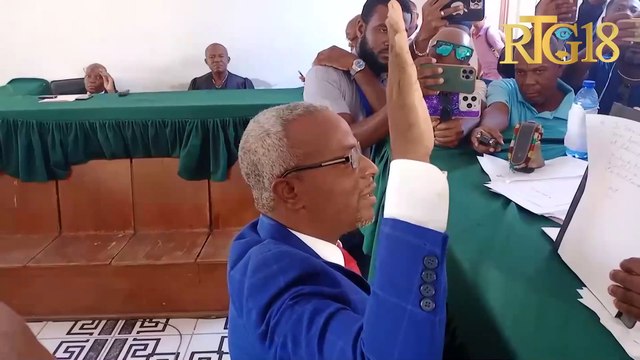 Prestasyon sèman manm komite biwo depatmantal elektoral nan Sid.