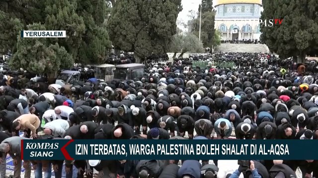 Suasana Warga Palestina Shalat di Al-Aqsa Yerusalem, Diawasi Ketat Pasukan Israel