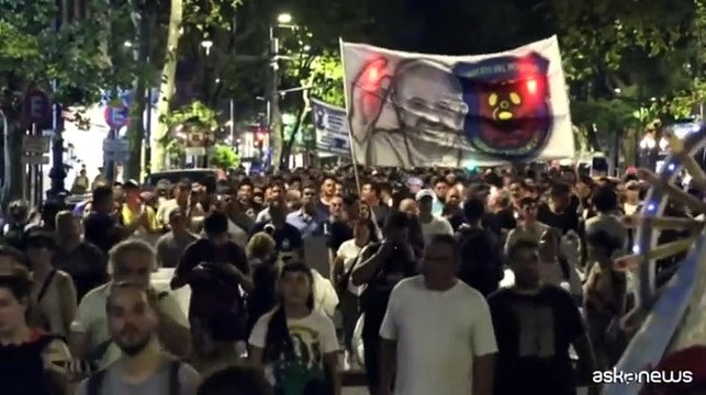 Veglia di preghiera con migliaia di persone in Argentina per il Papa