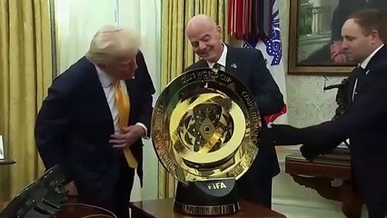 Donald Trump ve Infantino 2025 FIFA Kulüpler Dünya Kupası’nı tanıttı