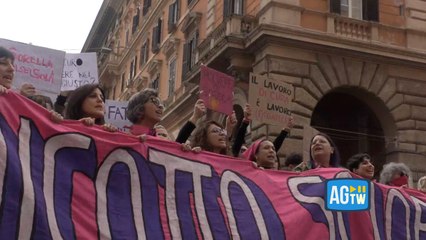 Roma, corteo 8 marzo: le voci delle donne in piazza