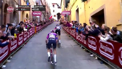 Demi Vollering recupera el trono en la Strade Bianche Donne