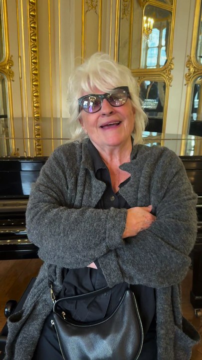 Exclusif - Vidéos - Catherine Lara. Mathilde Seigner et Philippe Lellouche sont nommés Chevaliers des Arts et des lettres par Rachida Dati, Ministre de la culture à Paris, France, le 7 mars 2025.  (Bestimage)