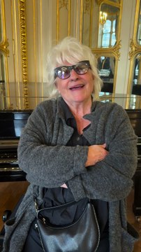 Exclusif - Vidéos - Catherine Lara. Mathilde Seigner et Philippe Lellouche sont nommés Chevaliers des Arts et des lettres par Rachida Dati, Ministre de la culture à Paris, France, le 7 mars 2025. (Bestimage)