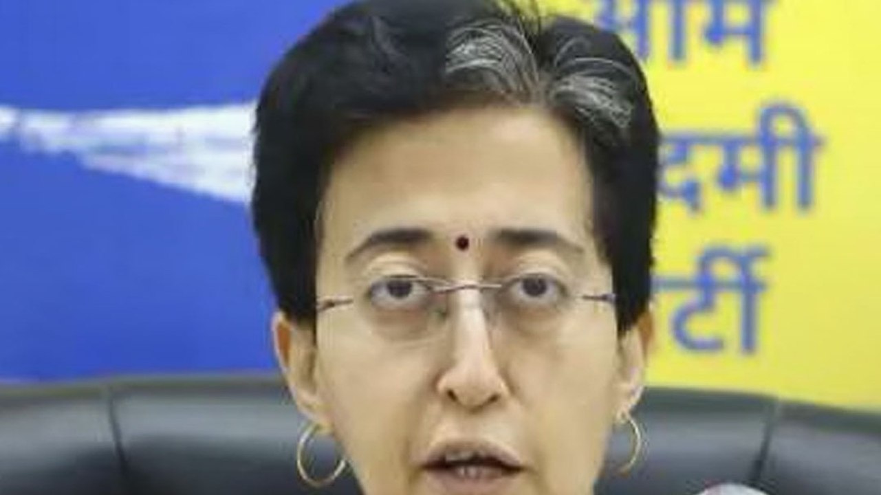 महिला सम्मान निधि पर Atishi ने उठाए सवाल