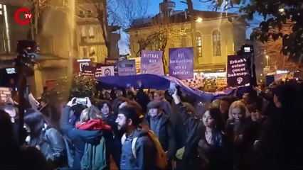Kadınlar yasaklara karşın yürüdü: Yasaklar altında 8 Mart!