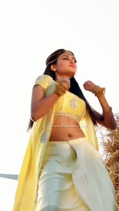 Oviya hot1 #oviya_#oviyahelen_#oviyaarmy_#reels_#trending_#kollywood_#tollywood_#mallu