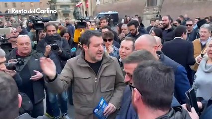Matteo Salvini in piazza del Nettuno a Bologna: il video