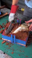 Woman Turns Her FOOT into a HAMMER! 😮 DIY stylt