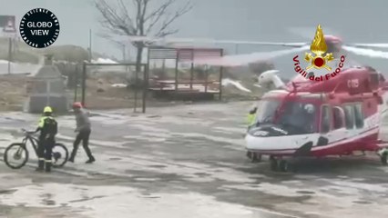 Cyclists rescued by Fire Brigade helicopter: they were blocked by an avalanche in the Fargno area