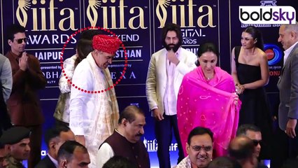 Shahid Kapoor First Reaction On Hugging Kareena Kapoor Full Video | Boldsky