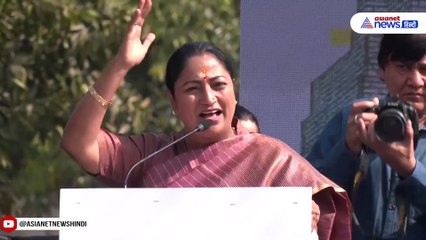 Delhi की महिलाओं को CM Rekha Gupta ने किया संबोधित, शायराना अंदाज़ में कही हौसले वाली बात