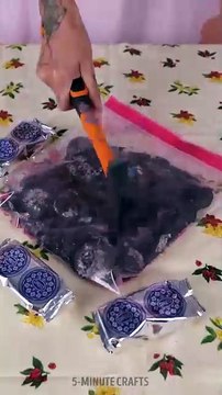 Lady Use Tools For Crafting Creamy Oreo Dessert