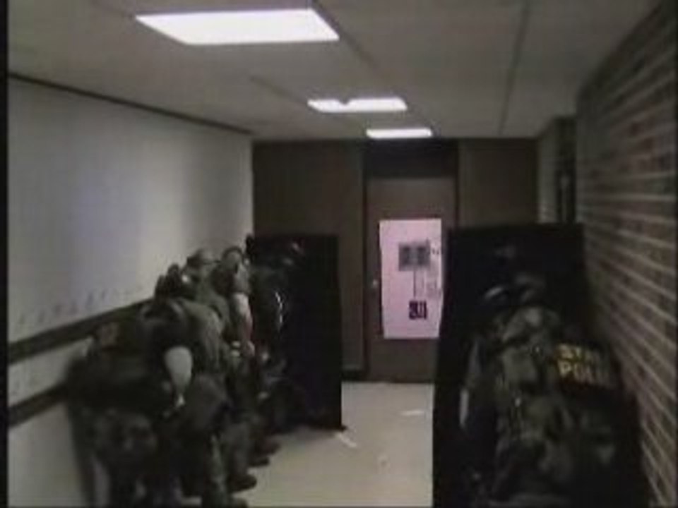 Regis est artificier dans la police